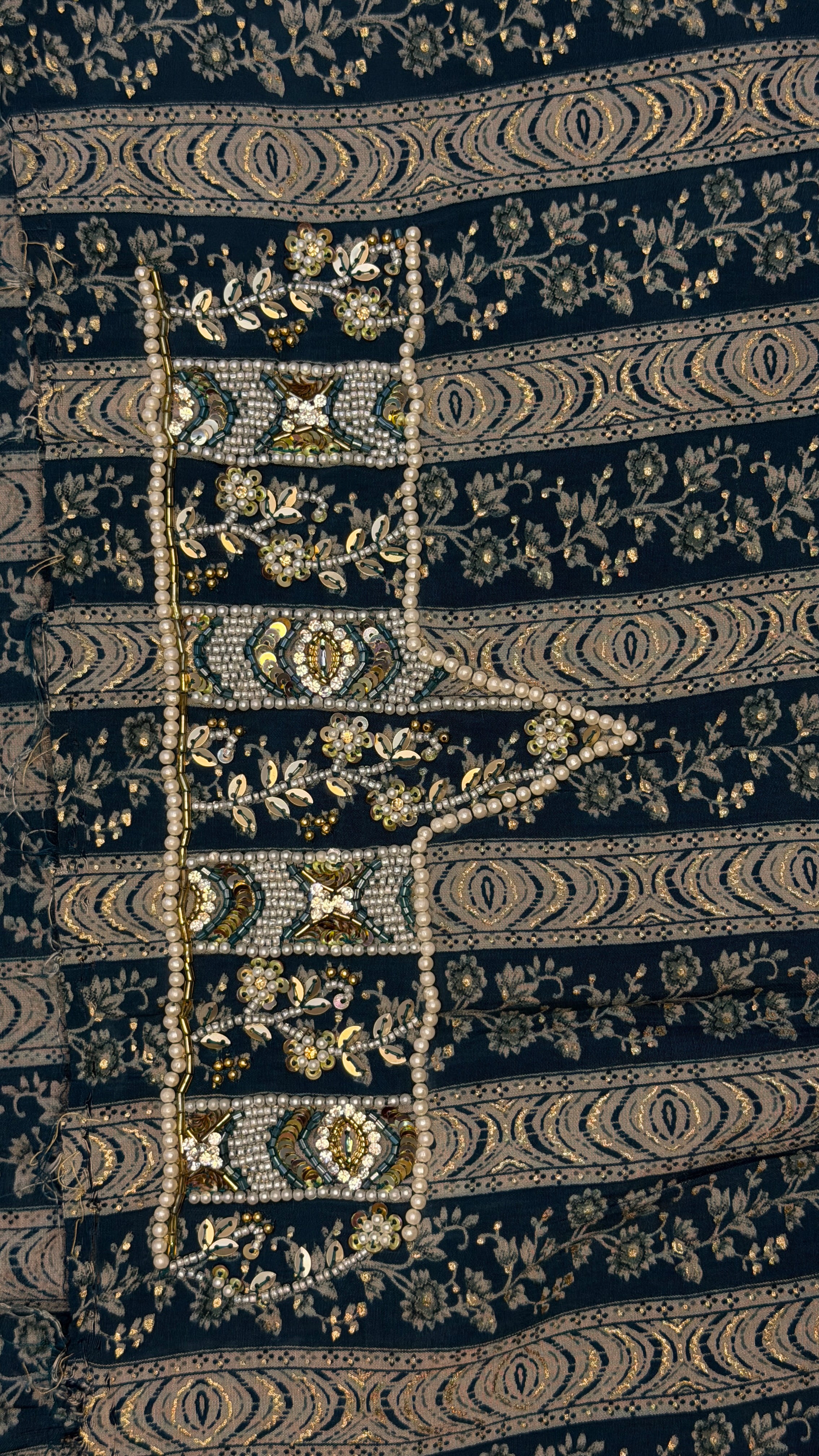 Cotton Muzari With Shella – The Ultimate Boutique Handwork Collection